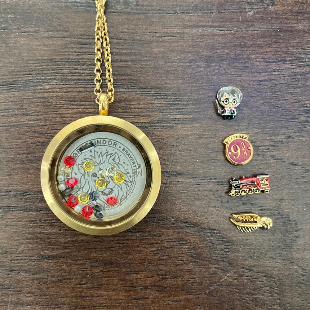 Origami owl Harry Potter charm necklace